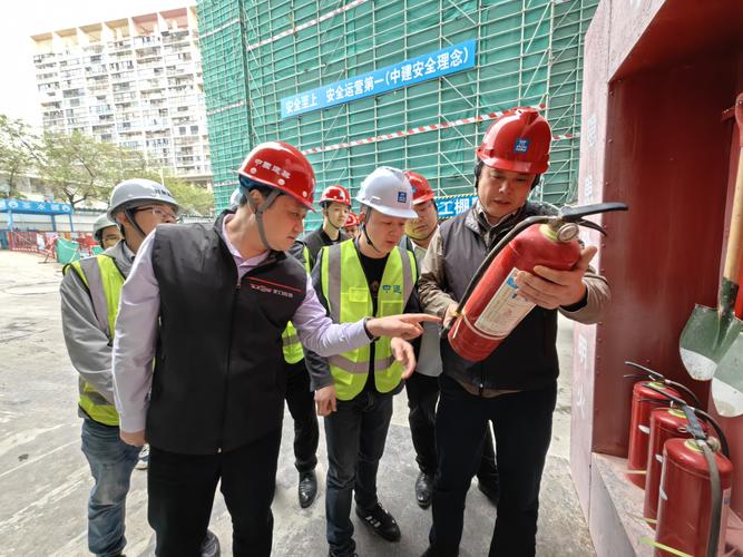 中建某局工地负责人被拘，多地工地暂缓新进人员并升级防疫